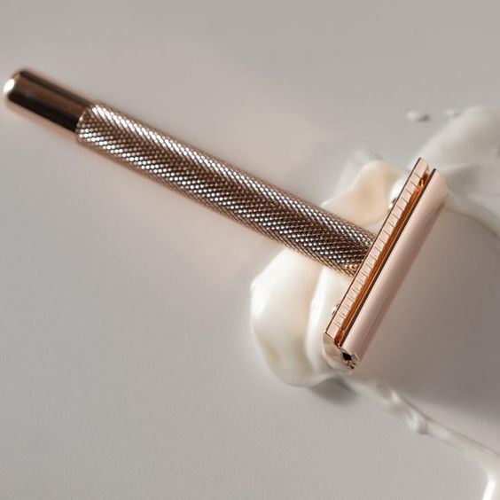 "Ergonomic Razor Design